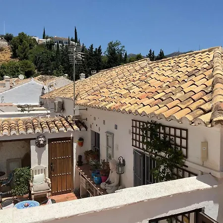 Pueblo Cosy Townhouse, Sleeps 4