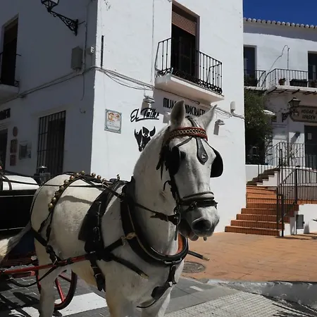 Pueblo Cosy Townhouse, Sleeps 4