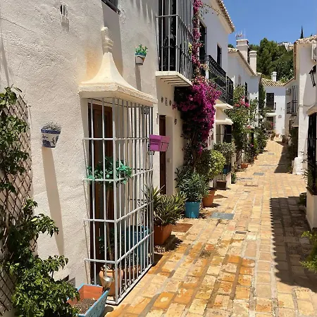Pueblo Cosy Townhouse, Sleeps 4