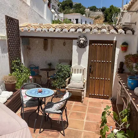 Pueblo Cosy Townhouse, Sleeps 4 Hébergement de vacances Mijas